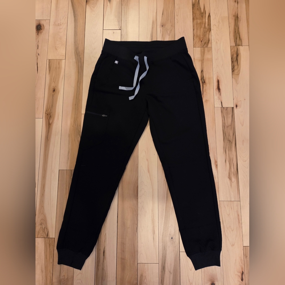 Figs Black Regular Zamora